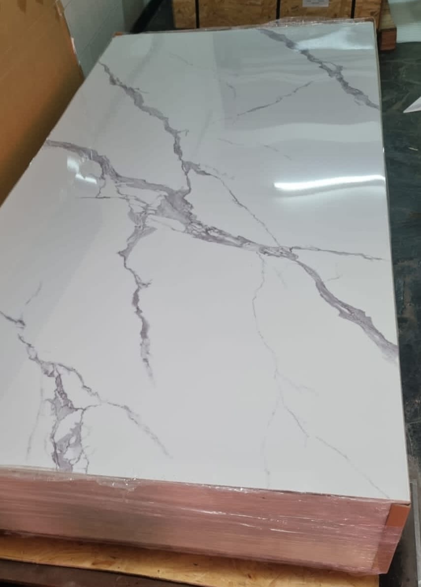 Panel SPC blanco Calacatta